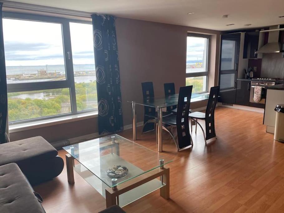 Modern 2 Bed Apartment With Stunning Seaside View Edinburgh Luaran gambar